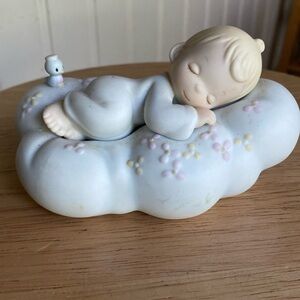 Precious Moments “Safe in the arms of Jesus” figure